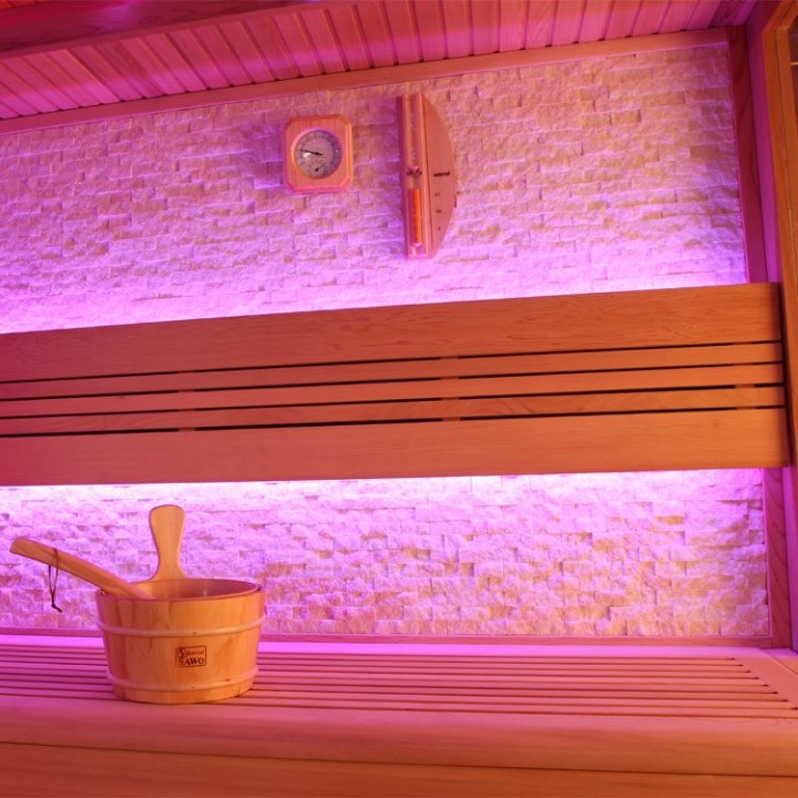 Finská sauna EAGO AWT B1242A červený cedr 220×220 9 kW EOS BiO-Max