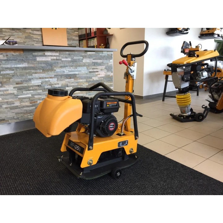 Reverzní vibrační deska LUMAG RP-i25N – 25 kN, skrápění